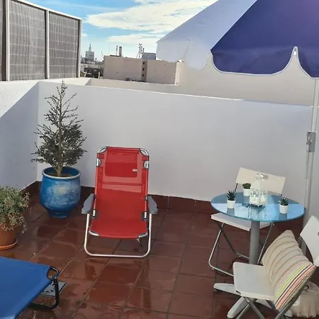 Apartment Penthouse With Solarium In The Center Of Malaga-atico Con Solarium En El Centro De