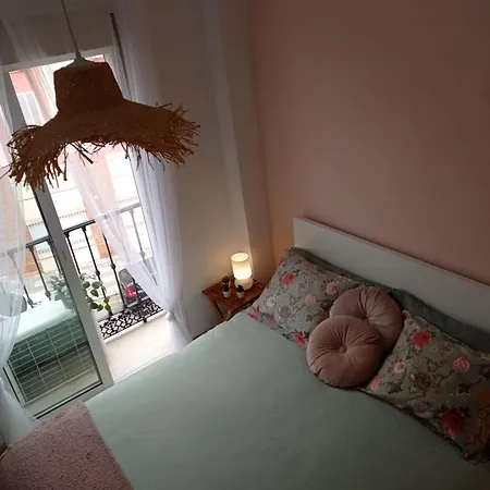 Apartment Penthouse With Solarium In The Center Of Malaga-atico Con Solarium En El Centro De Malaga